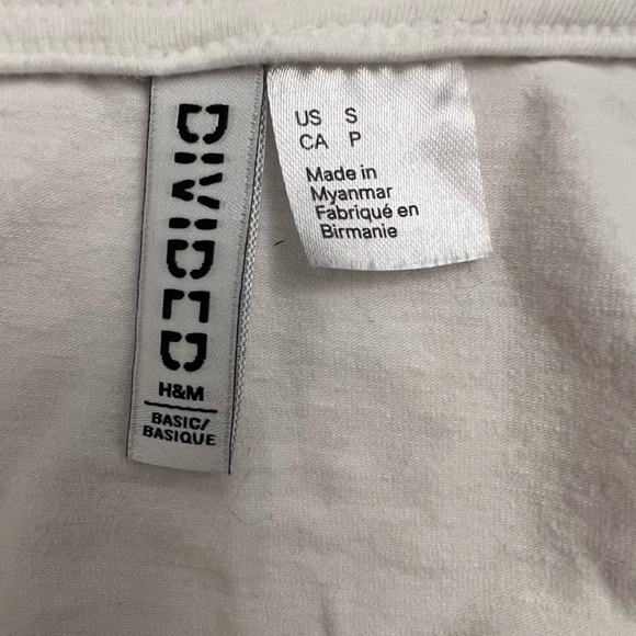 H&M Divided ruched v-neck top - Picture 3 of 3